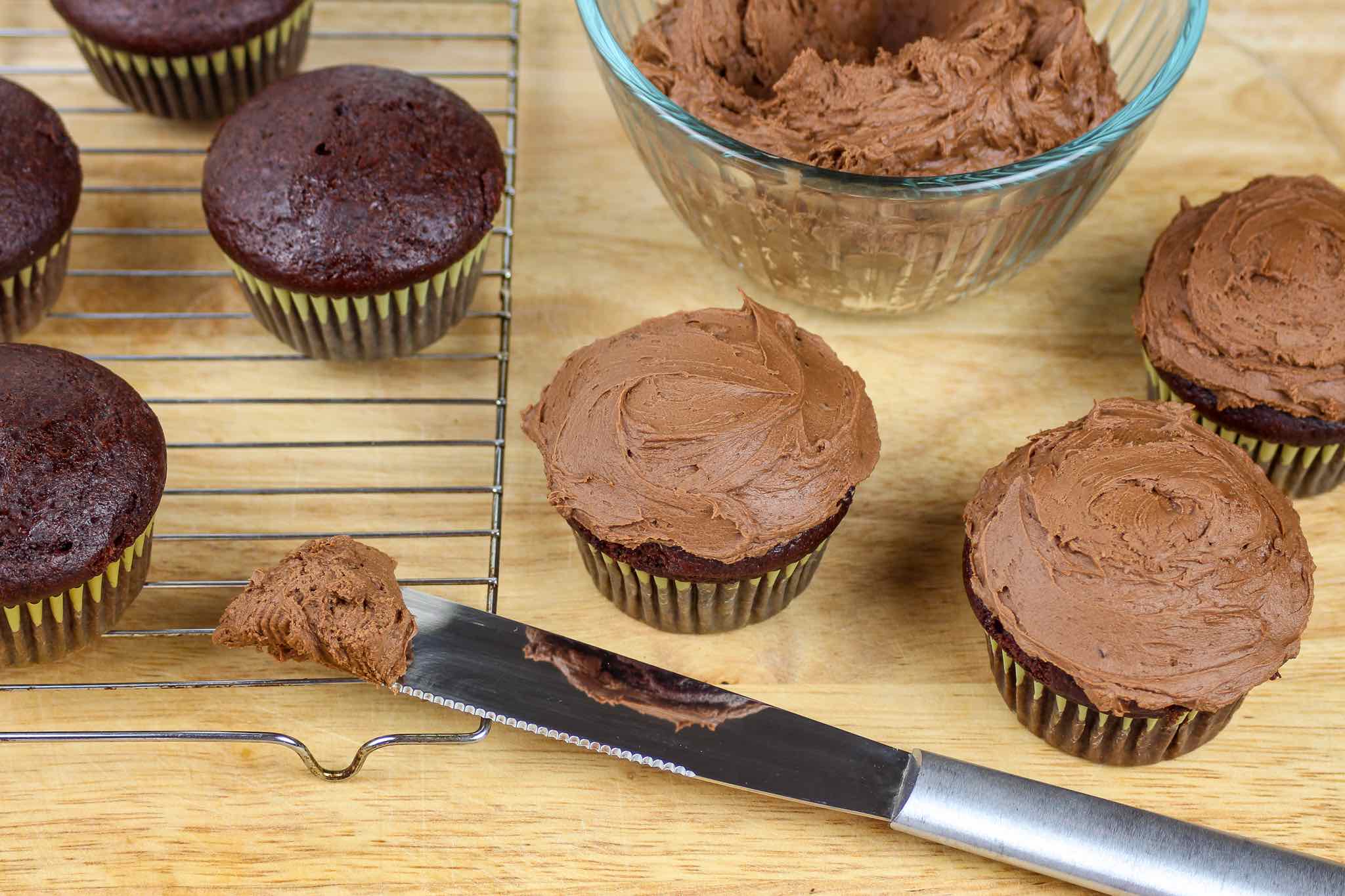 devil's food cupcakes